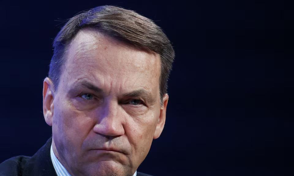 开云体育入口-关于欧联转会期再迎强敌，上海海港战术微调，主帅态度——态度坚定，纪律约束更严格的信息