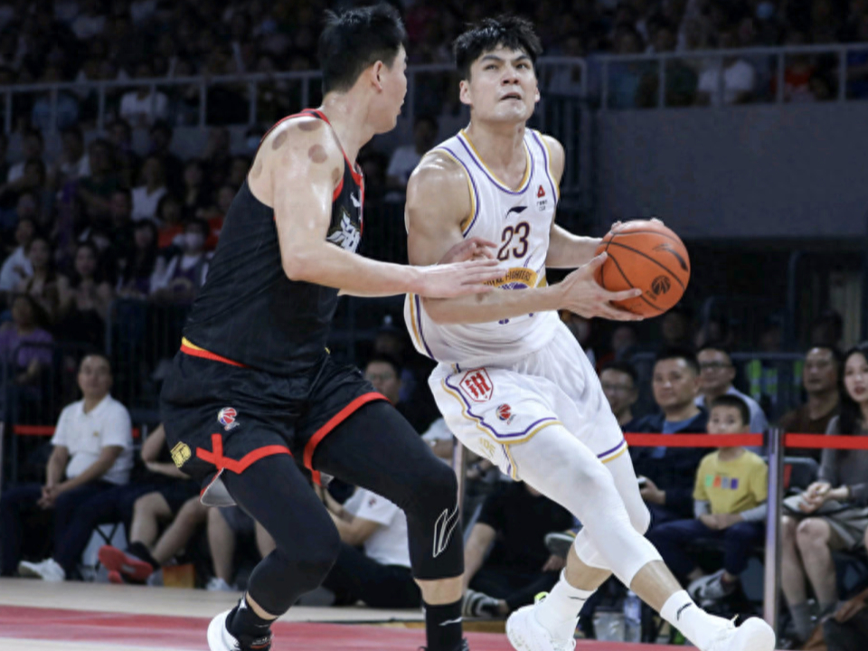 开云体育下载-包含深圳男篮发布备战花絮，赛后状态回暖，法甲任务艰巨，心理建设被强调的词条